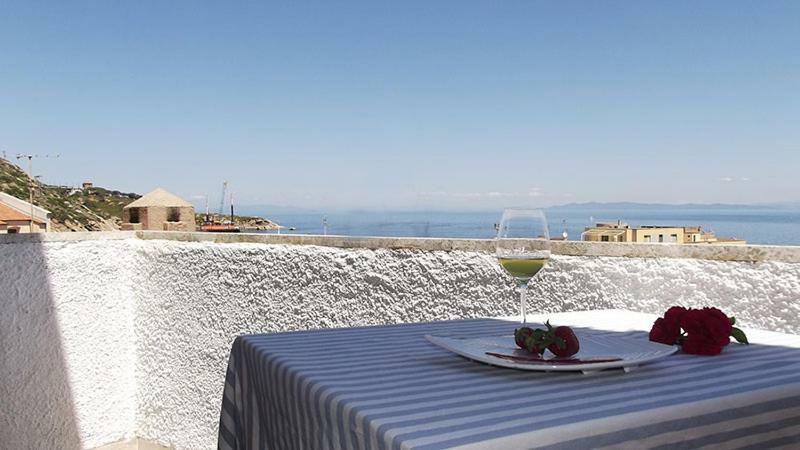 Bed and Breakfast La Rosada Giglio Porto Zewnętrze zdjęcie